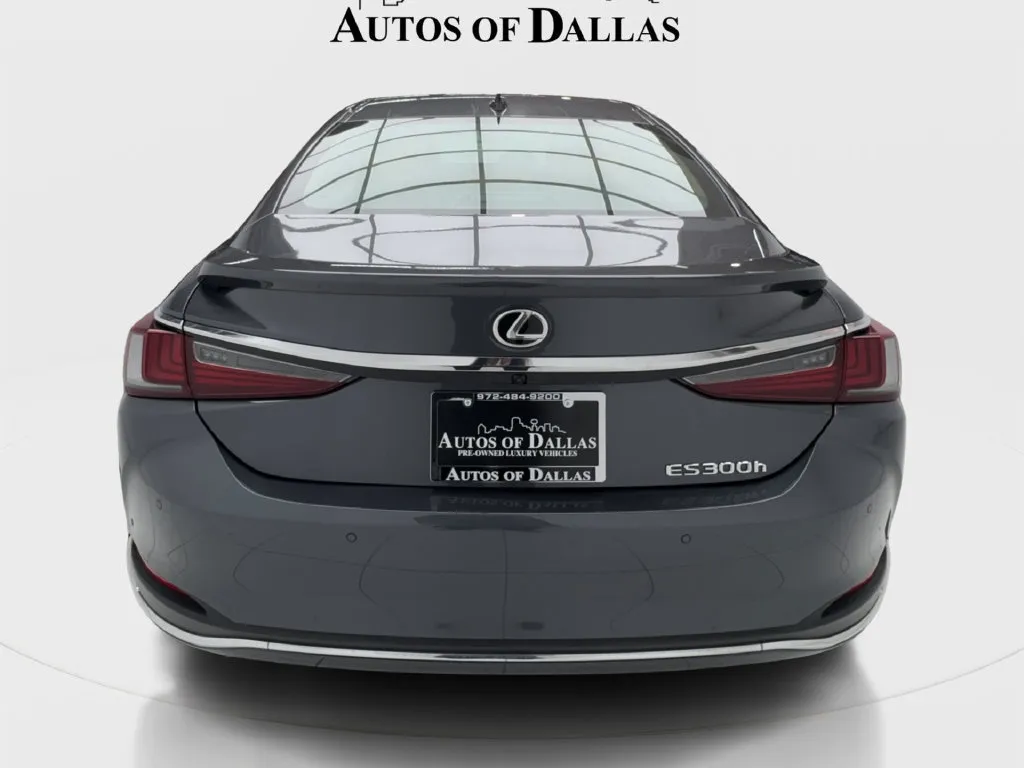 Lexus ES photo 10