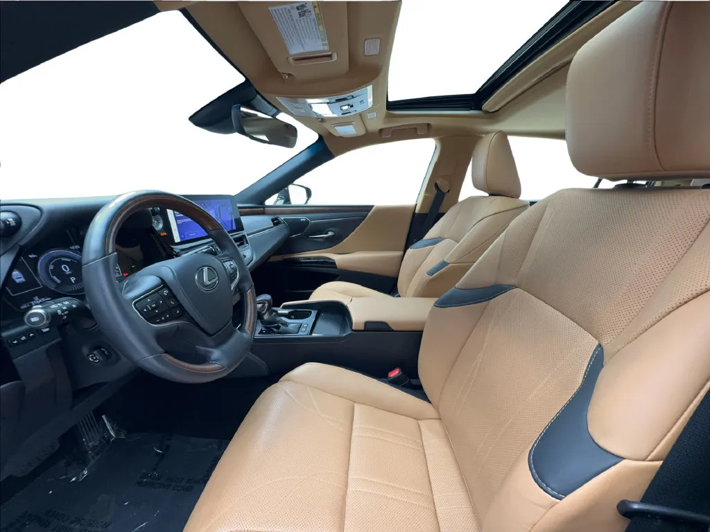 Lexus ES photo 22