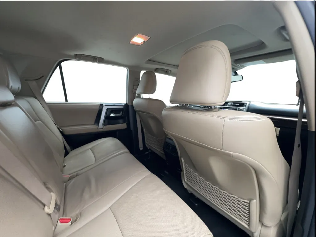 Toyota 4Runner photo 35