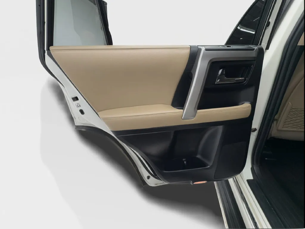 Toyota 4Runner photo 33