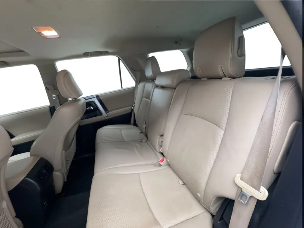 Toyota 4Runner photo 30