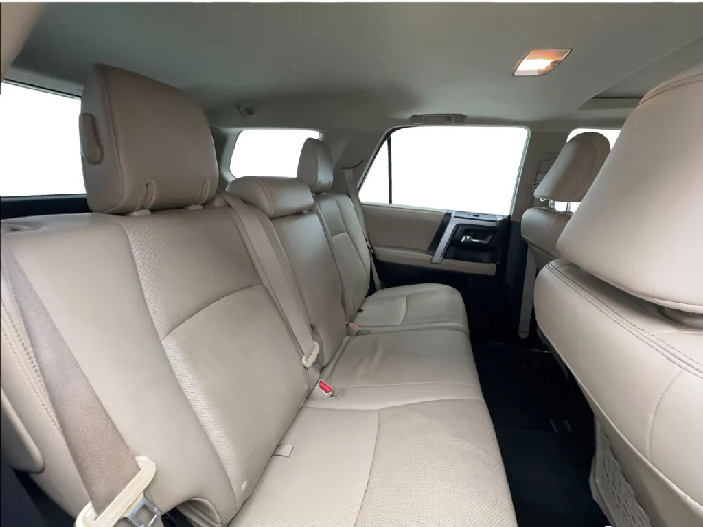 Toyota 4Runner photo 34