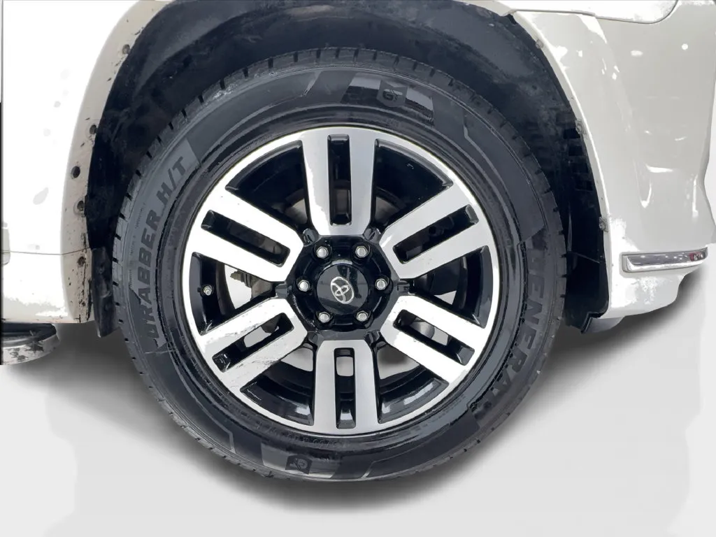 Toyota 4Runner photo 16