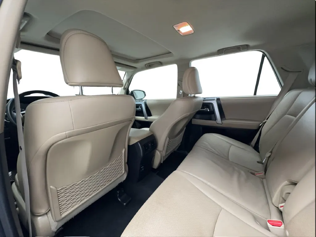 Toyota 4Runner photo 32