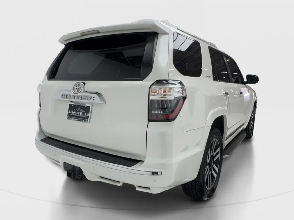 Toyota 4Runner photo 8