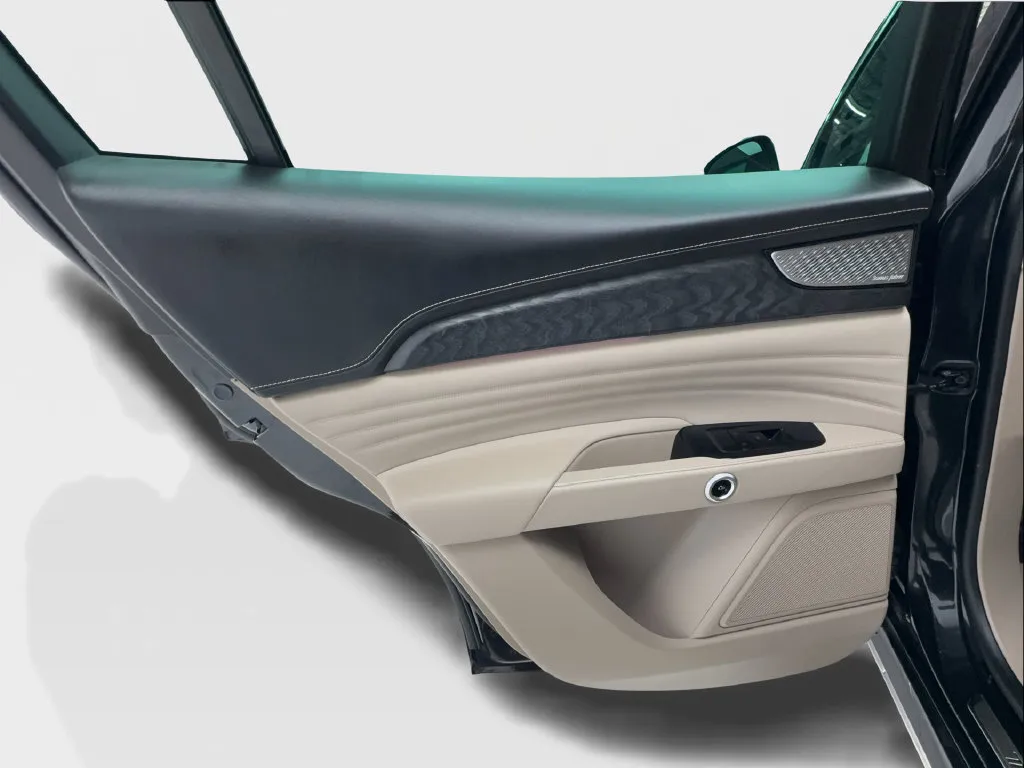 Maserati Grecale photo 28