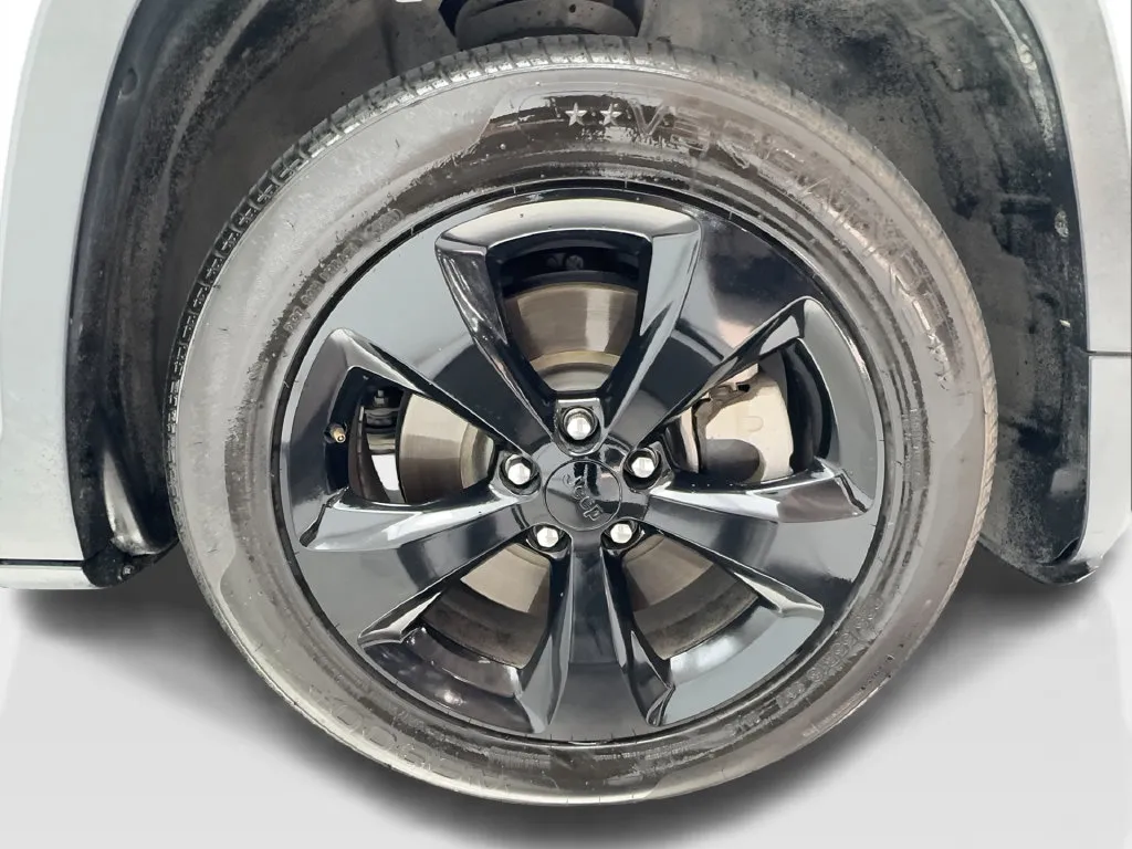 Jeep Cherokee photo 19