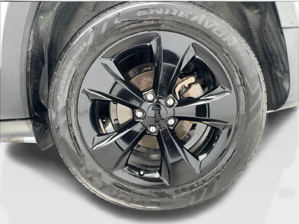 Jeep Cherokee photo 16