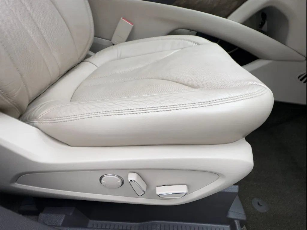 Lincoln MKX photo 34