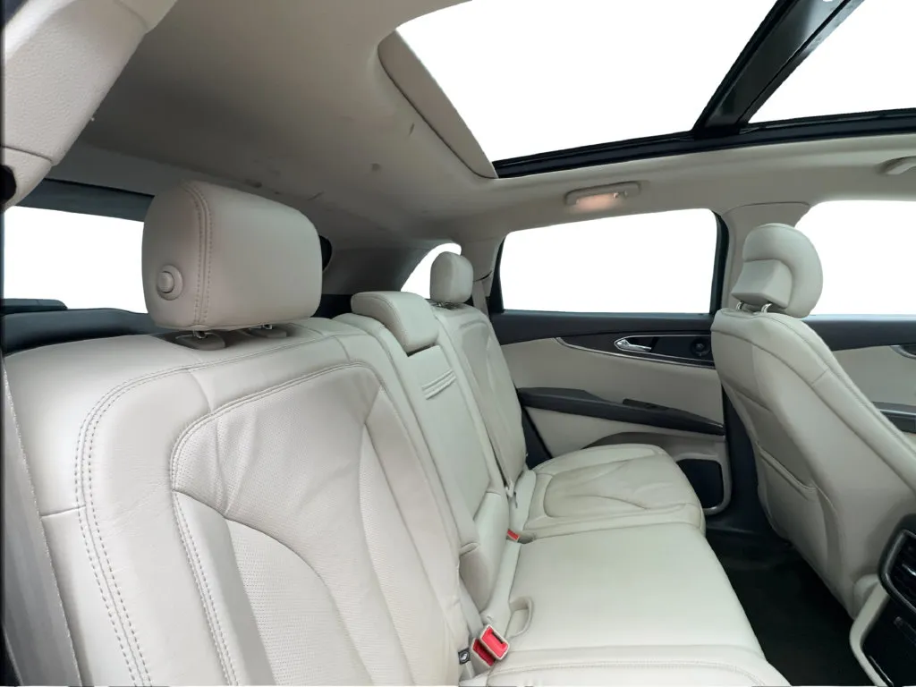 Lincoln MKX photo 30