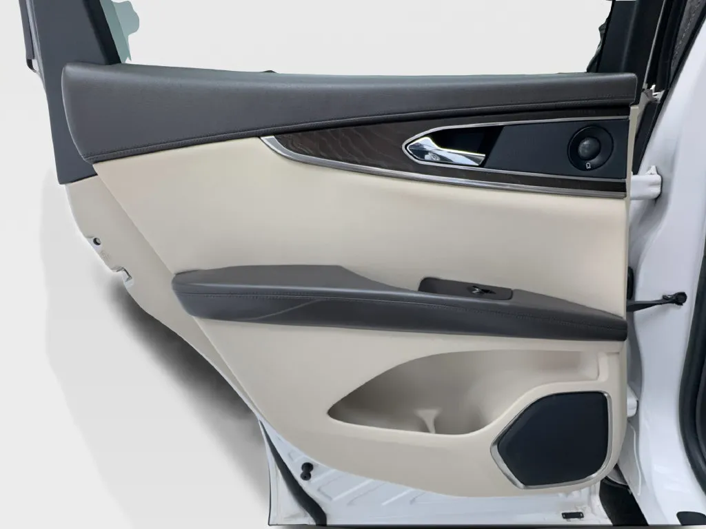 Lincoln MKX photo 28