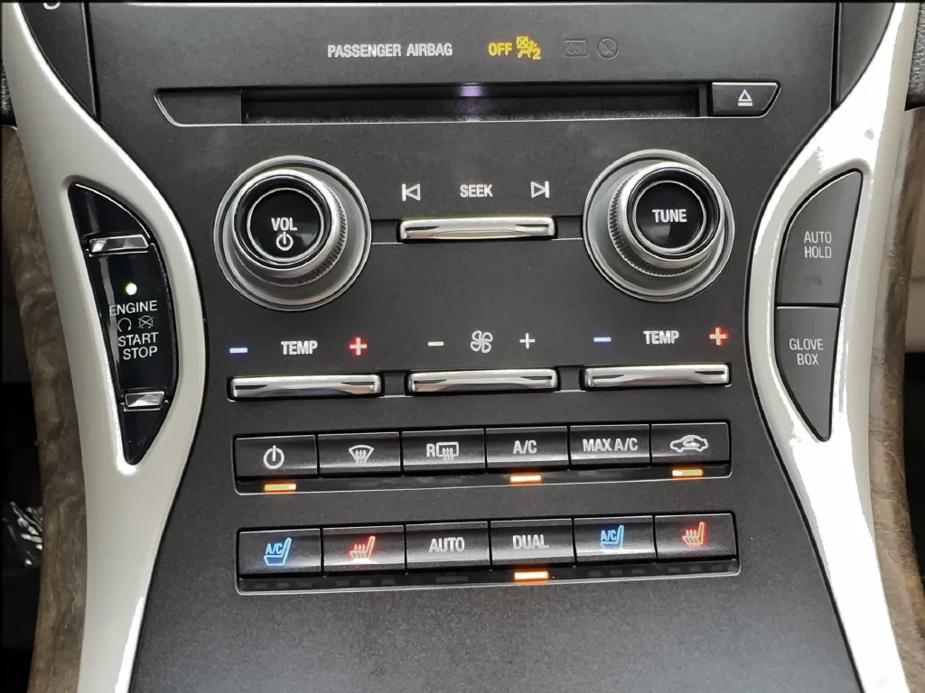 Lincoln MKX photo 54