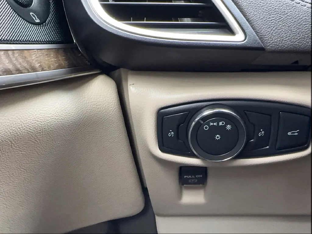 Lincoln MKX photo 51