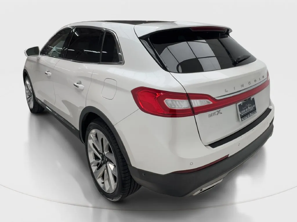 Lincoln MKX photo 11