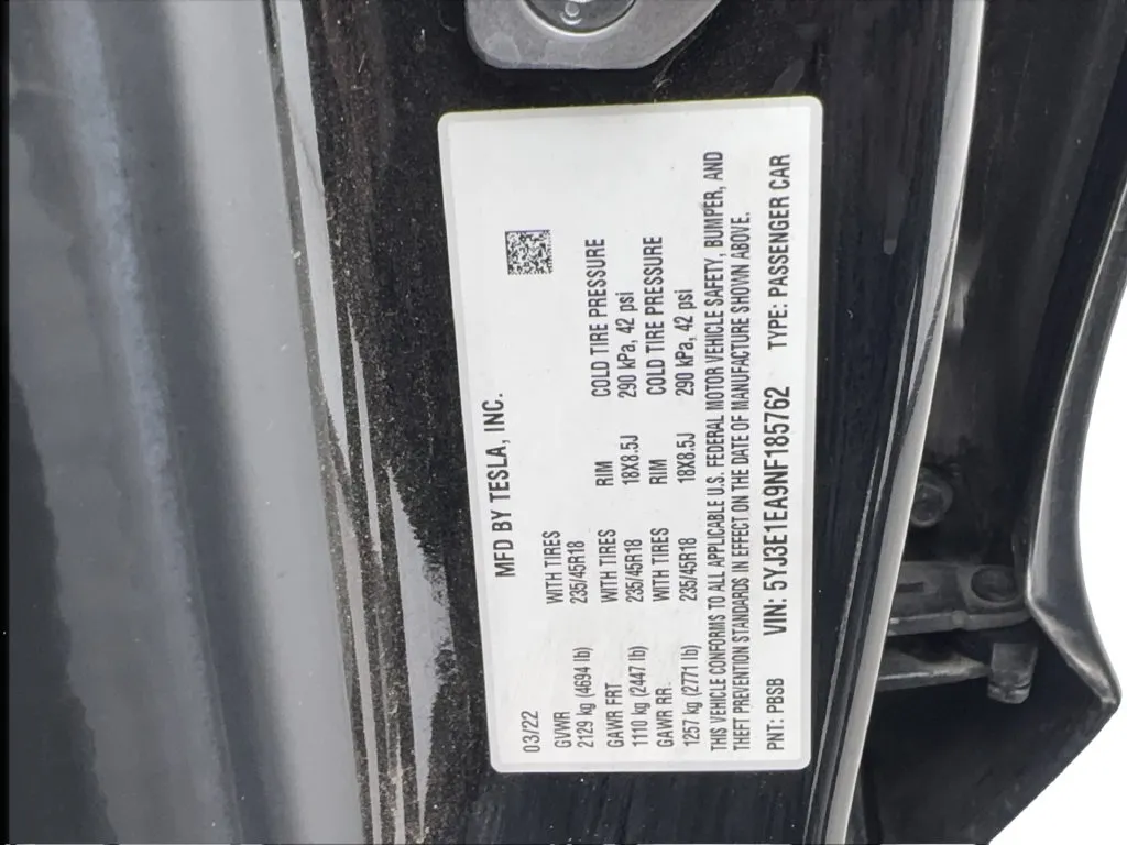 Tesla Model 3 photo 46