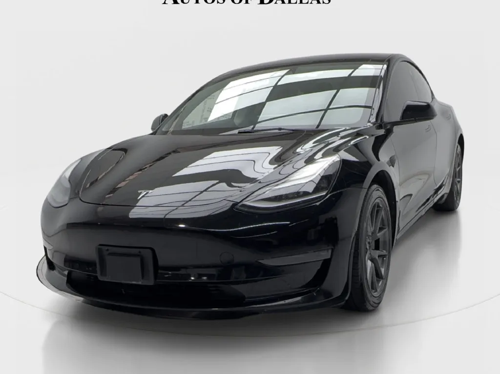 Tesla Model 3 photo 5