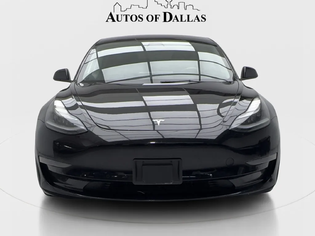 Tesla Model 3 photo 4