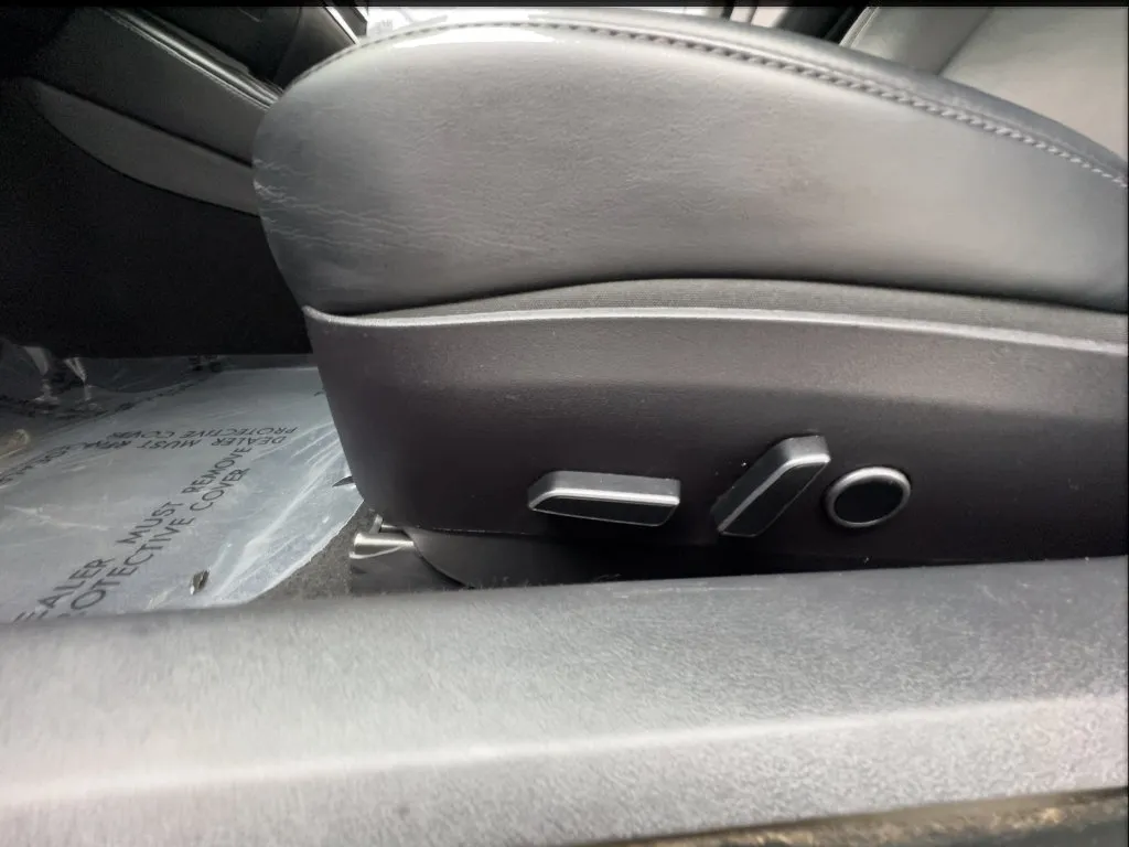 Tesla Model 3 photo 22