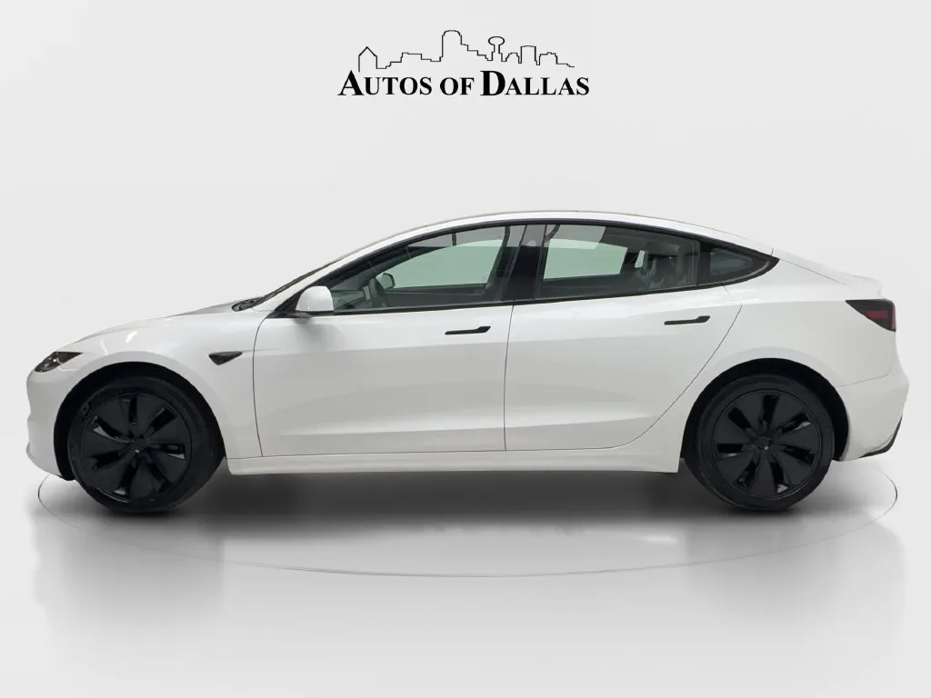 Tesla Model 3 photo 10