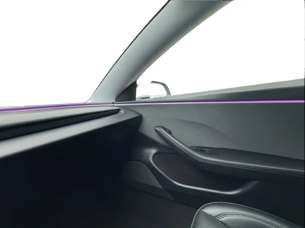 Tesla Model 3 photo 42