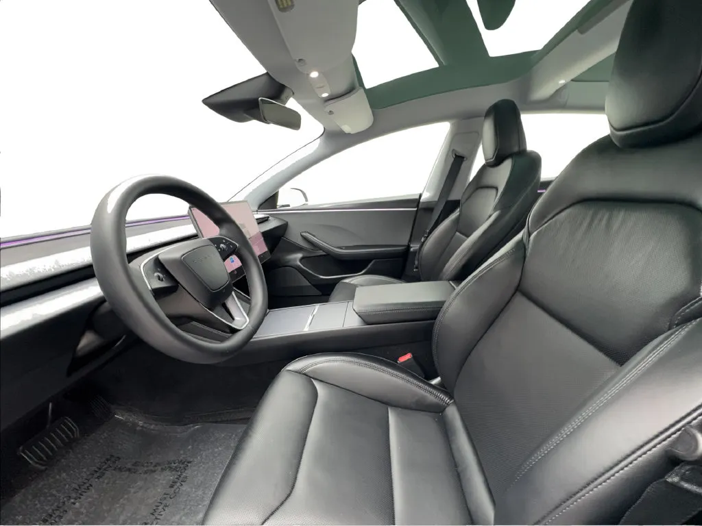 Tesla Model 3 photo 20