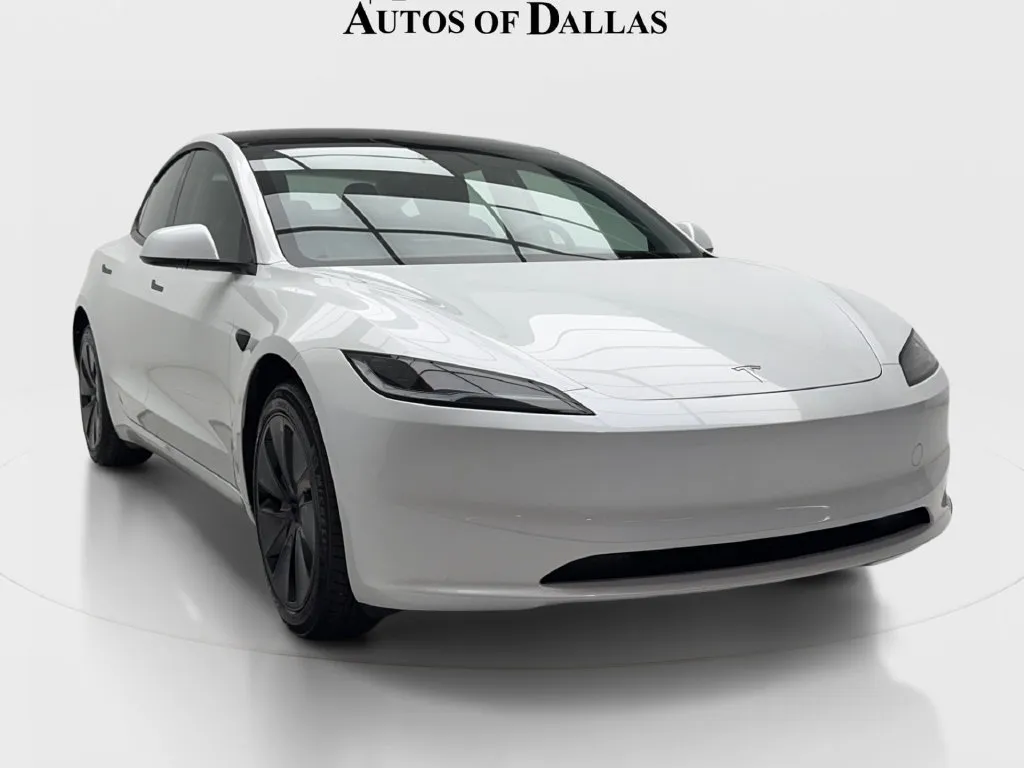 Tesla Model 3 photo 3