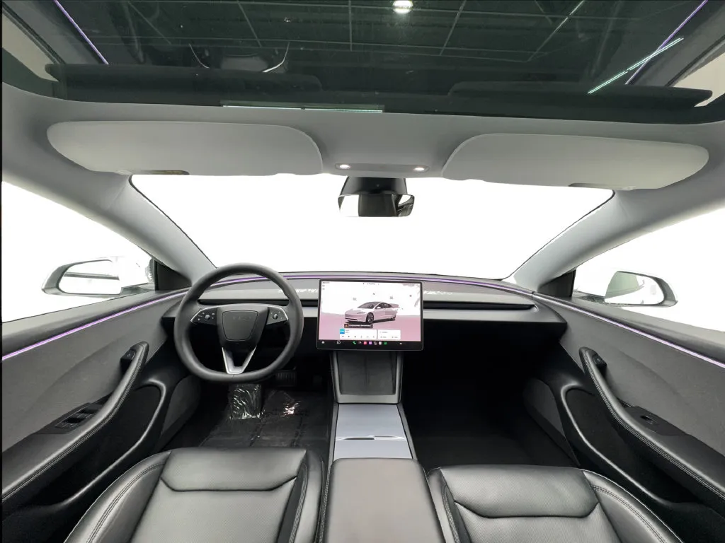 Tesla Model 3 photo 39