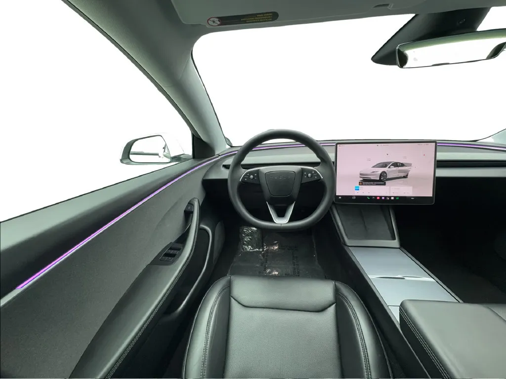 Tesla Model 3 photo 36