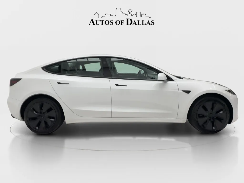 Tesla Model 3 photo 11
