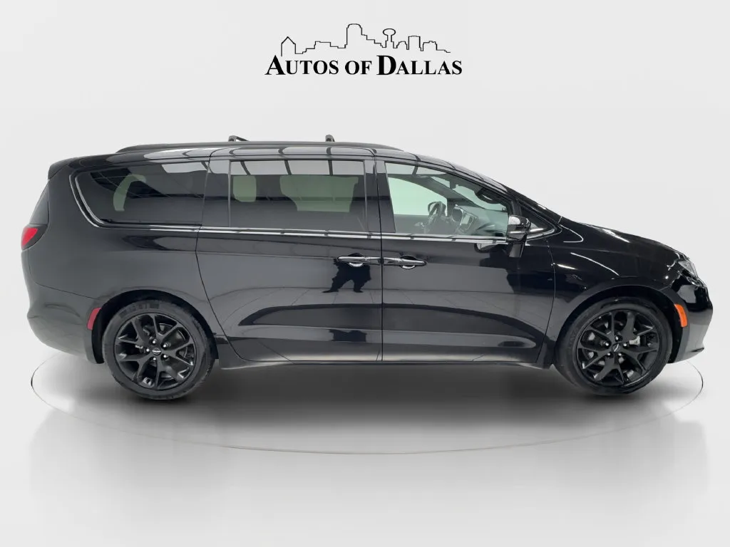 Chrysler Pacifica photo 7