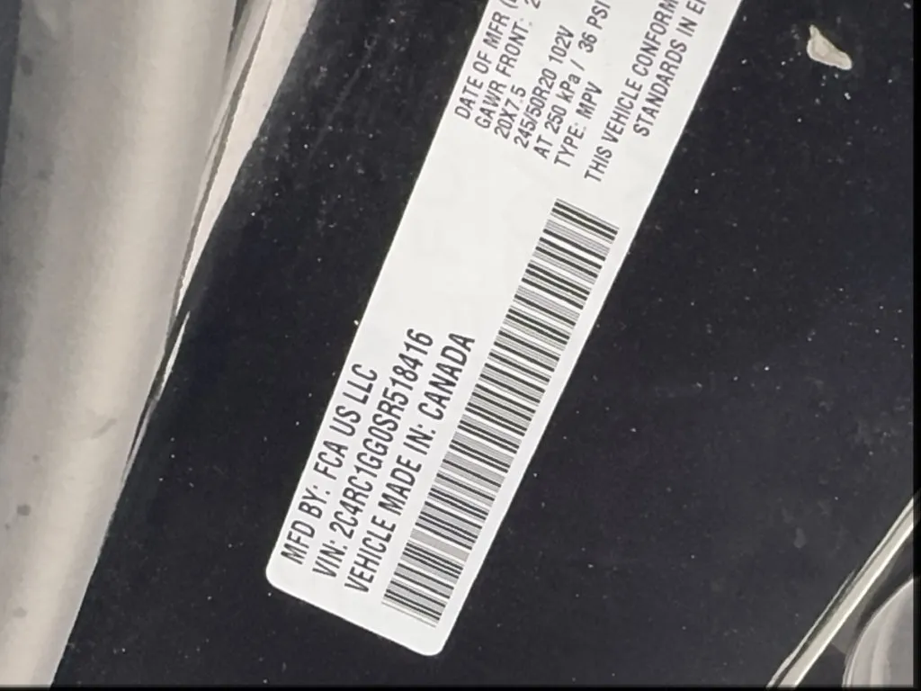 Chrysler Pacifica photo 52