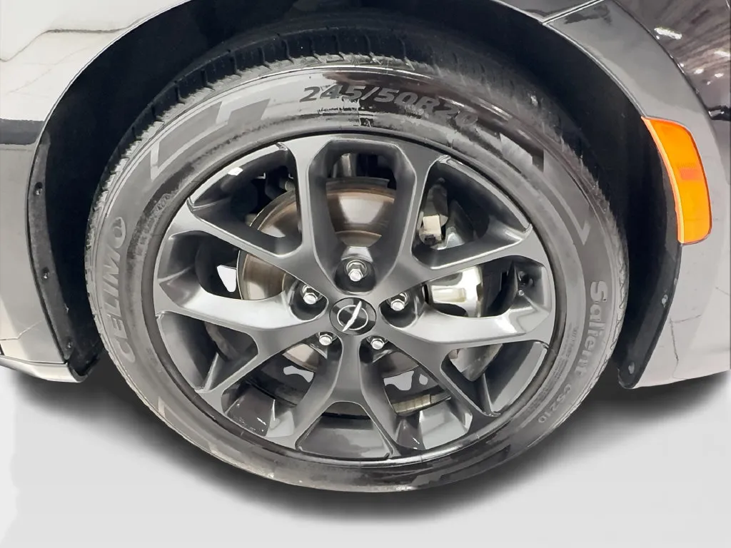 Chrysler Pacifica photo 15