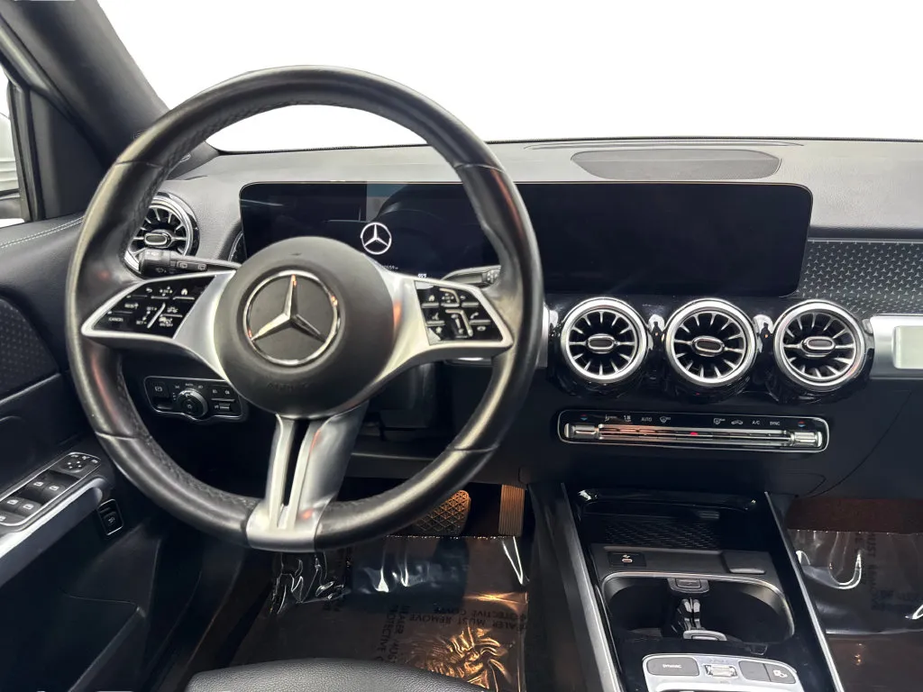 Mercedes-Benz GLB photo 51