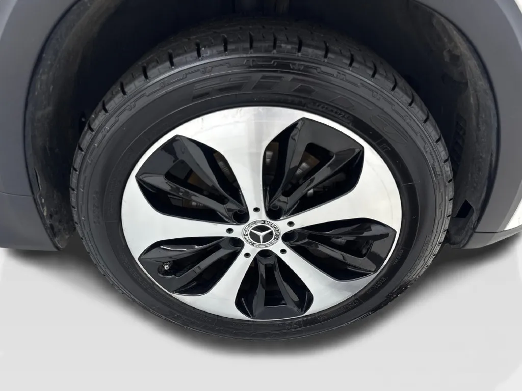 Mercedes-Benz GLB photo 82