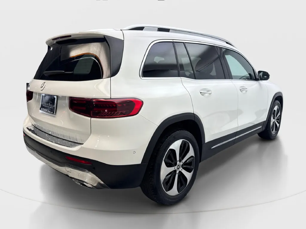 Mercedes-Benz GLB photo 7