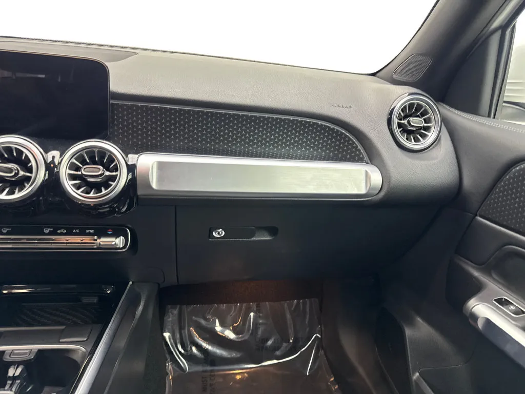 Mercedes-Benz GLB photo 56