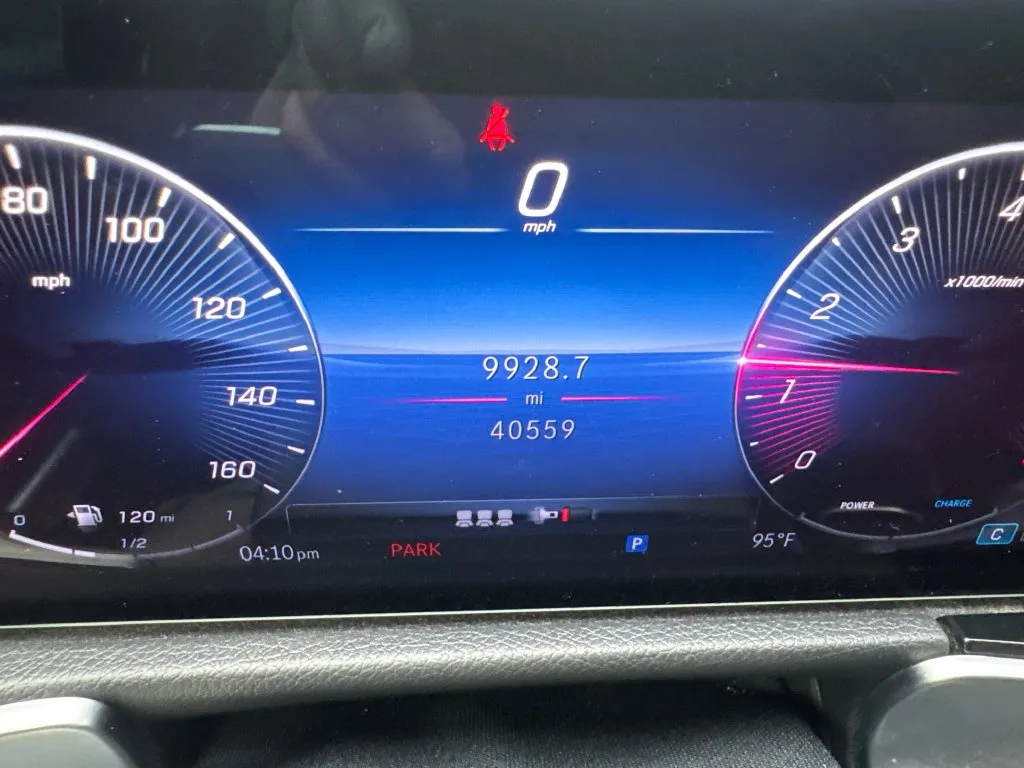 Mercedes-Benz GLB photo 58