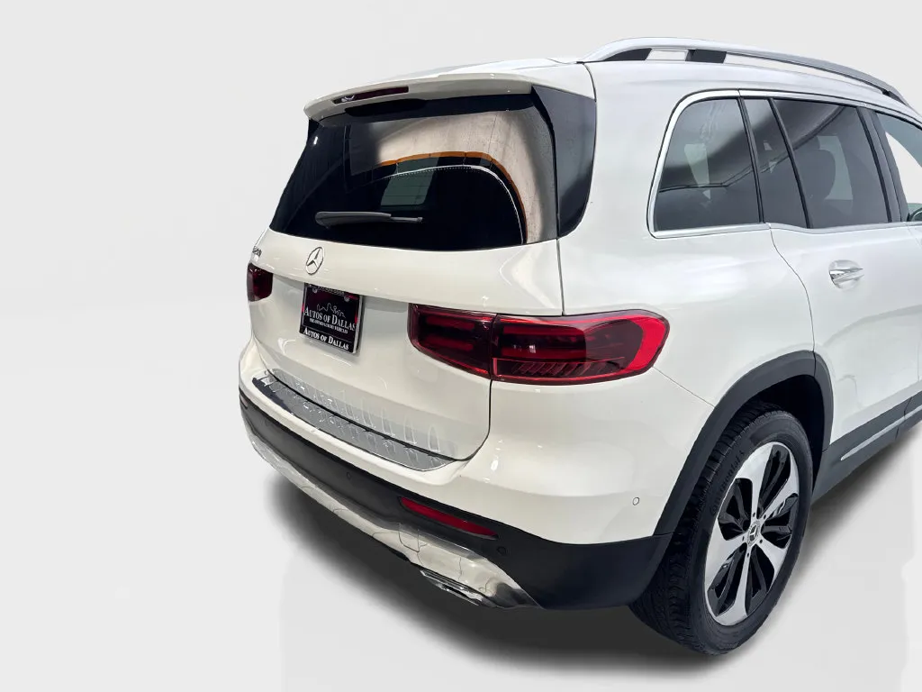 Mercedes-Benz GLB photo 19