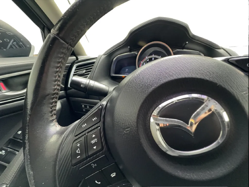 Mazda Mazda3 photo 44