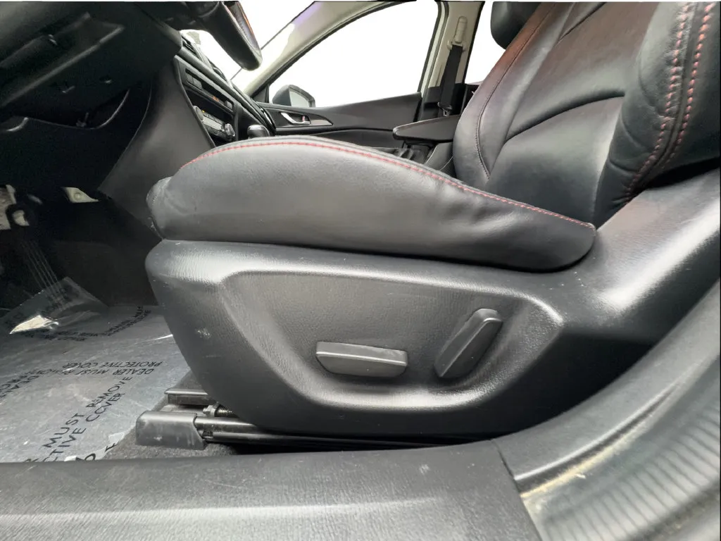 Mazda Mazda3 photo 25