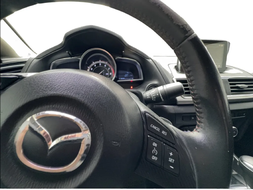 Mazda Mazda3 photo 45