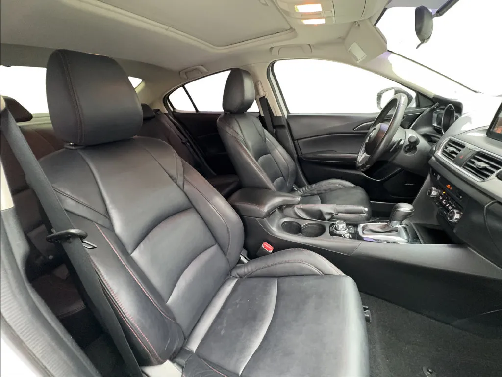 Mazda Mazda3 photo 33