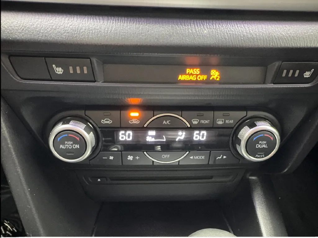 Mazda Mazda3 photo 46