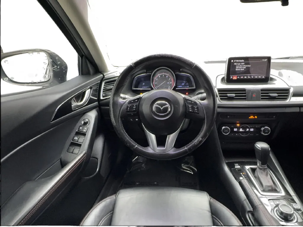 Mazda Mazda3 photo 37