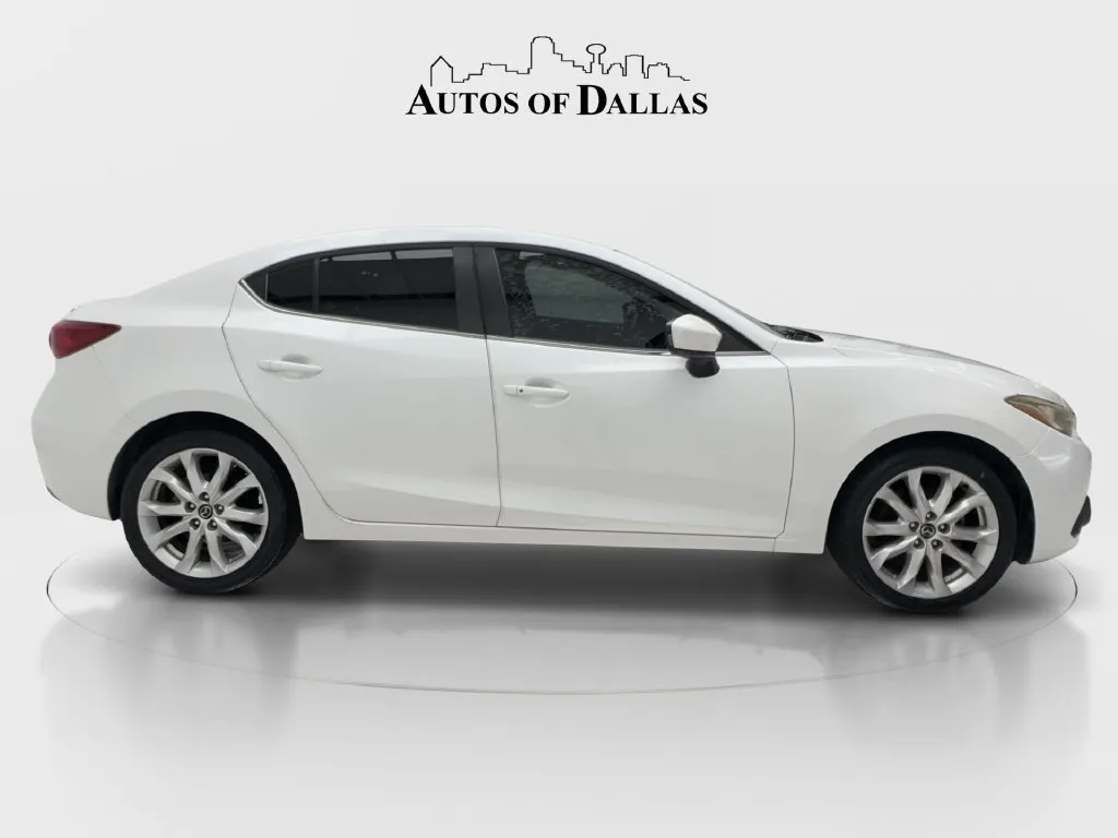 Mazda Mazda3 photo 11