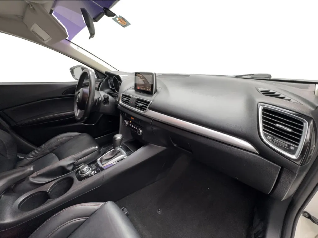 Mazda Mazda3 photo 34