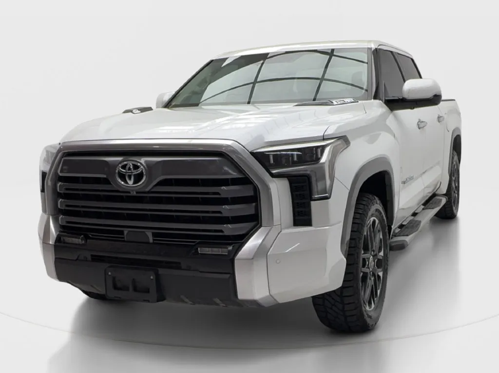 Toyota Tundra photo 5