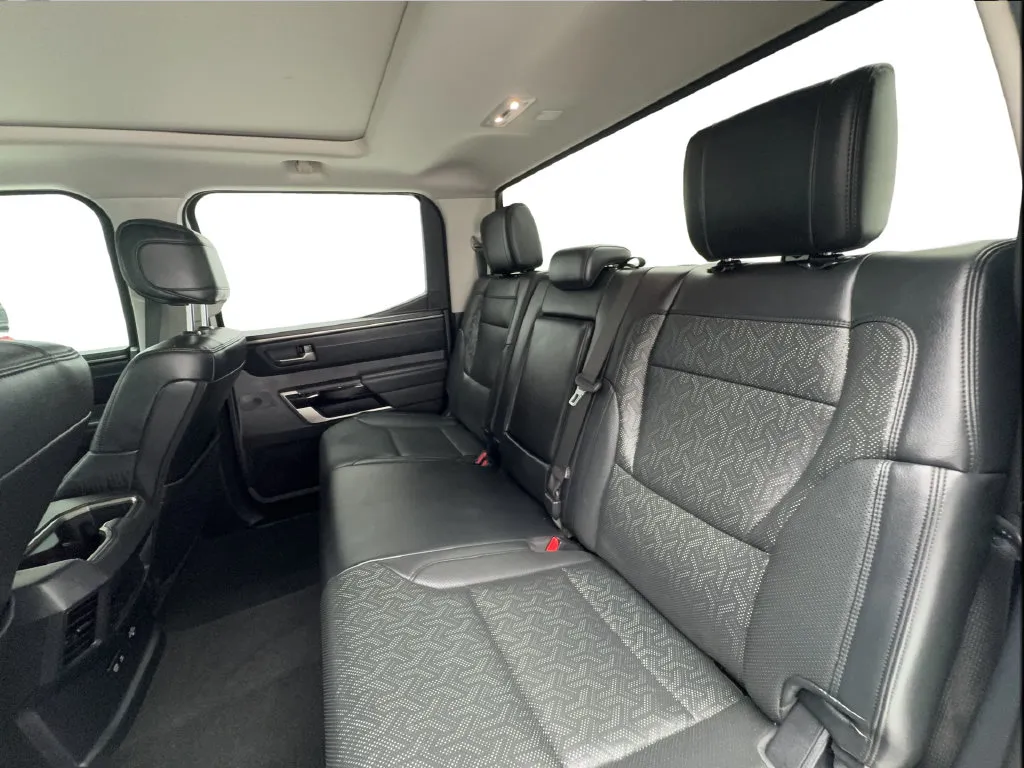 Toyota Tundra photo 26