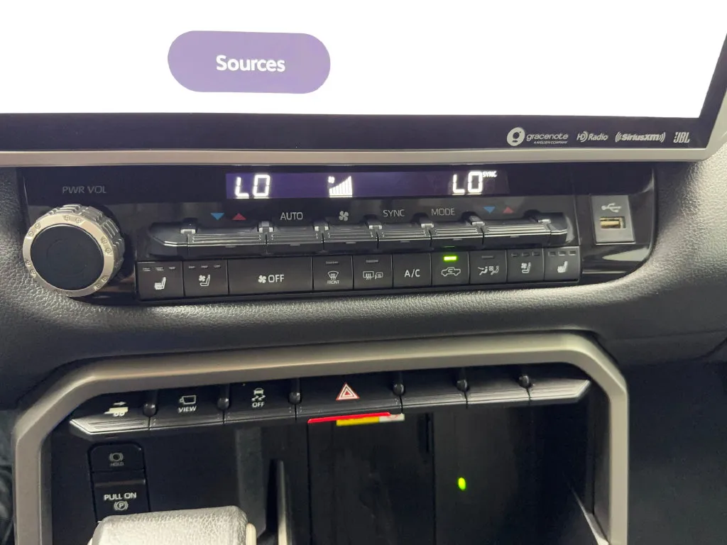 Toyota Tundra photo 47
