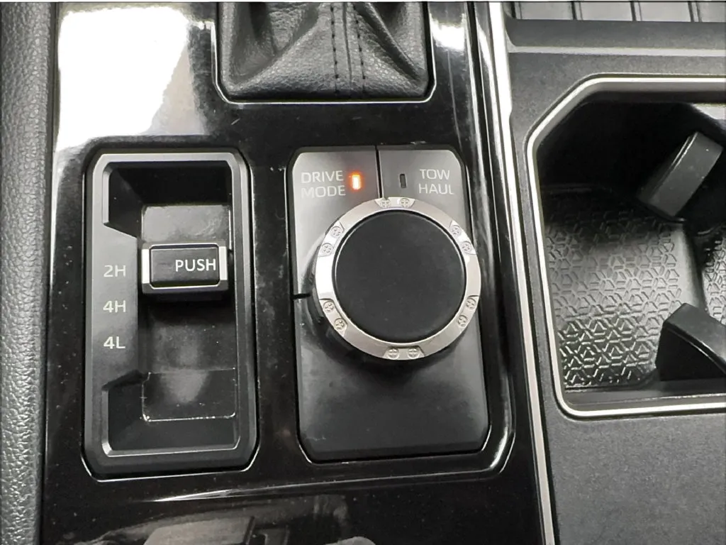 Toyota Tundra photo 46